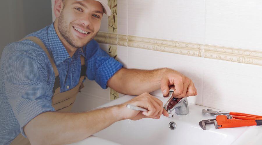 Handle or spout repair in Elkton, FL